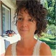 Soy maestra de educación infantil y de octubre 2026 estudiaré musicoterapia en la UB. Eseño inglés a niños de manera lúdica