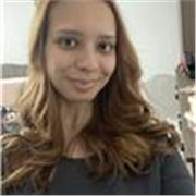 Professora de Língua Portuguesa é especialista em Literatura. Preparada para trabalhar com todas as faixas etárias