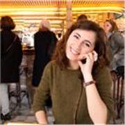 Laureata in Lettere (triennale) e Digital Humanities (magistrale) impartisce lezioni di italiano e conversazione per stranieri