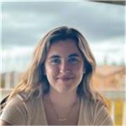 Profesora de repaso en matemáticas y lenguas (catalán, castellano, francés e inglés).