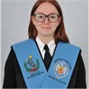 Graduada en Estudios Ingleses imparte clases de inglés y lengua para estudiantes de primaria