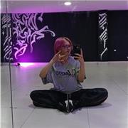 Profesor de diferentes estilos de danza como ritmos latinos, comercial, contemporáneo y ballet para niños y adultos