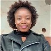 English tutor teaches students aged 12 and above