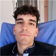 Laureato in Italianistica, con il massimo dei voti, impartisce lezioni di Italiano (grammatica e letteratura)
