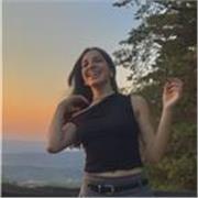 Studentessa universitaria offre ripetizioni di matematica, chimica, italiano, storia, filosofia e inglese