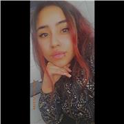 Profesora de manualidades imparte clases de 3 a 6 años de edad