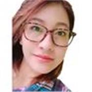 Soy nativa de habla española y me he dedicado a enseñar desde los 15 años. Me encanta educar y ayudar a que mis alumnos aprendan.