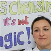 Docente di chimica impartisce lezioni private ad universitari e studenti di scuole superiori di II grado