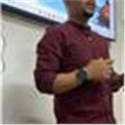 Profesor de inglés con 10 años de experiencia. Trabajo con todos los niveles y edades. Especialista en exámenes internacionales.