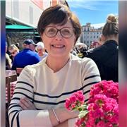 Madrelingua francese traduttrice con esperienza pluriennale impartisce lezioni on line per tutti i livelli