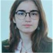 Profesora de biología apta para alumnos y alumnas de primaria, ESO o bachillerato. 