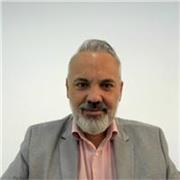 Ingeniero mecánico. 