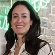 Sono prima di tutto una mamma di due ragazzi, ed offro aiuto sostegno e fiducia per entrare in sintonia con i bambini ..