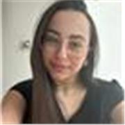 Joven titulada en Bioquímica con experiencia en educación que ofrece clases de química, biología, matematicas e ingles