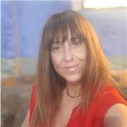 Estudiante de Historia del Arte, da clases a estudiantes de E.S.O y Bachiller. Trato de desarrollar al máximo las capacidades del alumno y su capacidad de análisis, para que sea capaz no solo de ampliar conocimientos, sino disfrutar de la asignatura