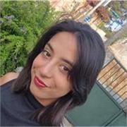 Soy estudiante universitaria y técnico de laboratorio, con experiencia cuidando a niños. 