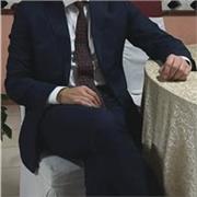 Studente all'ultimo anno di Giurisprudenza con ottima preparazione nella lingua italiana, letteratura e storia.