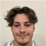 Coach sportif prêt à vous faire atteindre vos objectifs situé en Côte d’Azur.