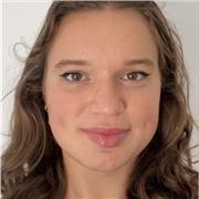 Biology tutor teaches students at GCSE level