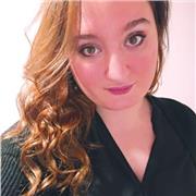 Docente laureata in Scienze della Formazione Primaria e in possesso di C2 di inglese, offre ripetizioni (tutte le materie)