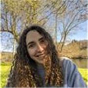 Profesora de refuerzo para asignaturas de primaria