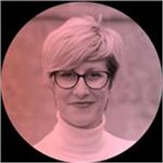 Docente de IA apta para todos los niveles. También especial en Marketing Digital y diseño web con WordPress 