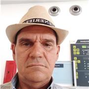 Profesor de 33 años de experiencia frente a clases