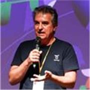 In Fisica, Matematica e Informatica, rendo semplici le idee complesse grazie a una lunga esperienza d'insegnamento.

