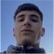Profesor de música especializado en piano y violin
