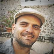 Soy artista digital con más de 15 años de experiencia. Además, cuento con más de 5 años dictando clases de manera online