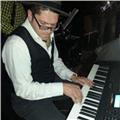 Pianoforte e tastiere, teoria e solfeggio, armonia, produzione musicale, musica d'insieme