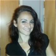 Tutor per la lingua inglese e traduttrice, con esperienza di insegnamento presso scuole di inglese ed esperienza di vita e lavoro di tre anni in UK