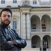 Soy guía creativo. Educo a mentes, doy alas