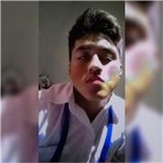 Profesor da clases de historia a todos el público en general