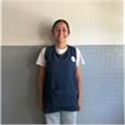 Profesora enseñante de lengua castellana, nacida en la provincia de Buenos Aires. Formación docente con siete años de experiencia