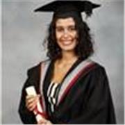 Graduada en PPE en una universidad de Inglaterra, con certificado Cambridge Advanced, enseña inglés online para todas las edades.