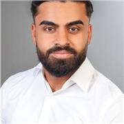 Nachhilfelehrer für mehrere Fächer. Schüler bis 10. Klasse