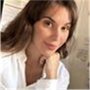 Soy una profesora de español con más de 9 años de experiencia a todas las edades. También soy licenciada y tengo el Máster 