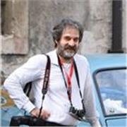 Laureato in Lettere, esperto nella lingua francese, impartisce lezioni e ripasso di grammatica, esercizio di conversazione