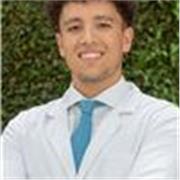 Graduado en biomedicina imparte clases de biología básica y materias más específicas de ciencias de la salud