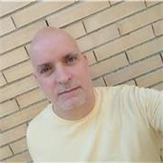 Profesor bilingue, de vuelta a España tras 20 años viviendo en el Reino Unido. Titulado en TESOL(Teaching English to Speakers of Other Languages) por la Universidad de Aberdeen en Escocia. Doy clases particulares adaptadas a tu nivel