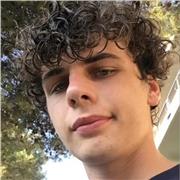 Studente di chimica farmaceutica al secondo anno da lezioni di chimica organica e generale