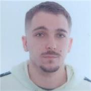 Profesor de inglés nativo con amplia experiencia tanto en niños/as como con jóvenes.