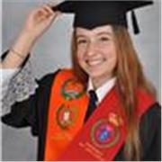 clases particulares adaptadas a las necesidades de cada estudiante, buscando hacer el aprendizaje claro, práctico y motivador.