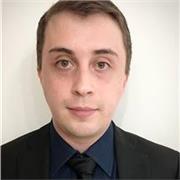 Sou professor de biologia, com bacharelado em biotecnologia e licenciatura em biologia