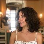 Clases de diseño gráfico en Illustrator especializado en moda. Si necesitas crear un estampado en illustrator yo te enseñaré