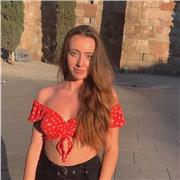 Profesora de las materias de bachillerato y de la ESO (química, biología, castellano, catalán, inglés, matemáticas, filosofía). Podría ayudar a preparar la selectividad y ayudar a preparar exámenes, hacer deberes, organizarse…No me importa tener que despl