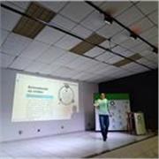 Professor mestrando em Ensino de Ciências e Matemática, com experiência no ensino fundamental, médio e superior