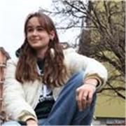 Ciao! Sono una studentessa con livello C1 di inglese e offro ripetizioni su misura per aiutarti a migliorare!