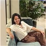 Creadora de contenido estratégico para dar visibilidad mediante redes sociales, clases dirigidas a adolescentes y adultos.